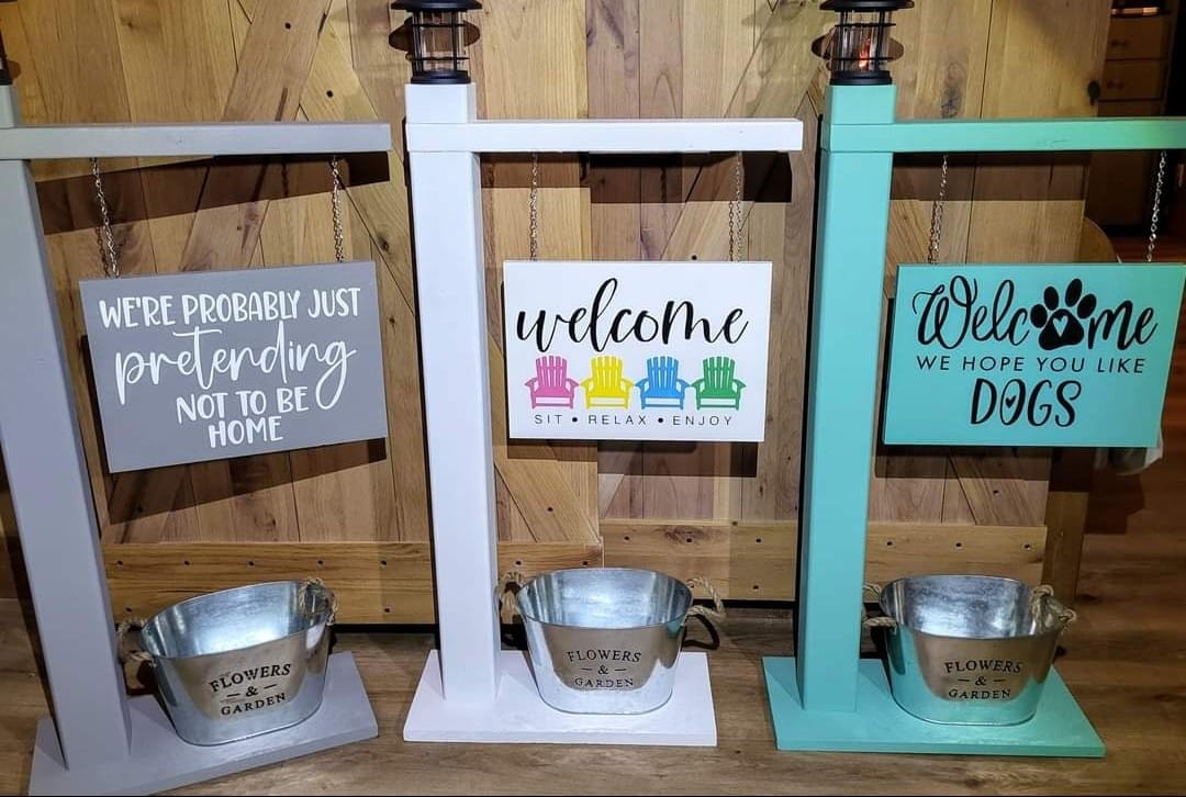 Solar Lighted Sign Posts